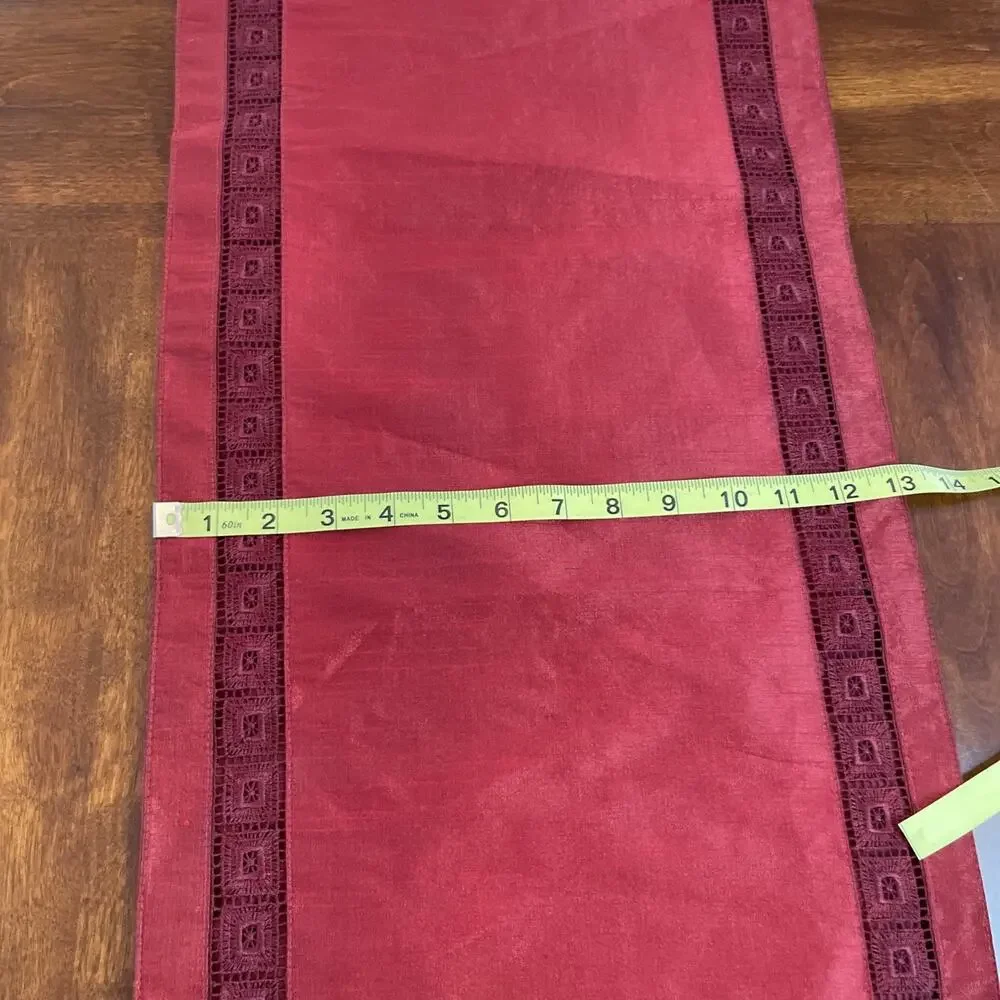Shimmery Holiday Table Runner 13